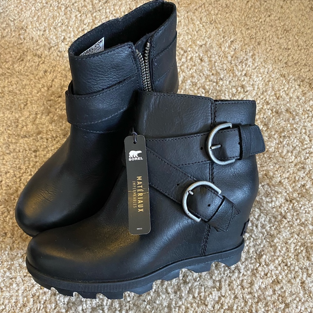 Sorel black Joan of Arctic II wedge booties size 6. Brand new with tags.